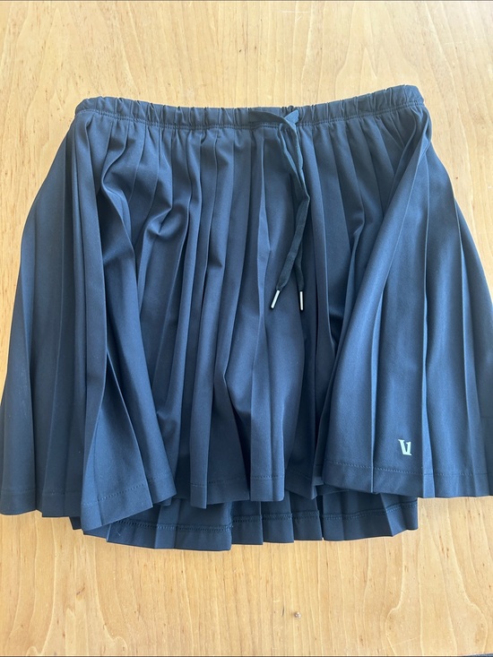 Vuori Dresses & Skirts - Vuori Clementine black Pleated skirt